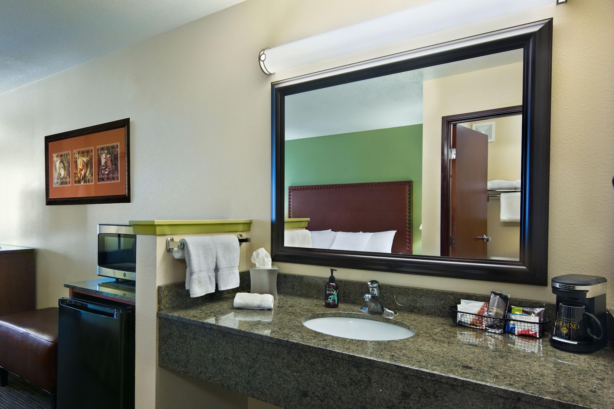 Oxford Suites Hermiston Zewnętrze zdjęcie