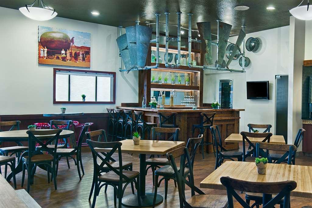 Oxford Suites Hermiston Restauracja zdjęcie